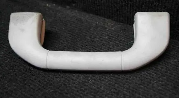 Mercedes-Benz E W212 Front interior roof grab handle A2048100051