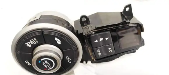 Honda Insight Climate control unit D09Z9 YF18N