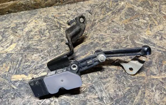 BMW X1 F48 F49 Headlight level adjustment motor 6870200