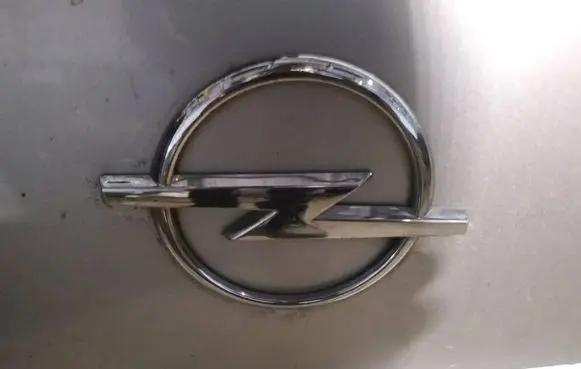 Opel Signum Manufacturer badge logo/emblem 