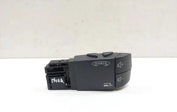 Nissan Interstar Steering wheel buttons/switches 344732013AJ 91100323 CM22B7
