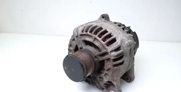 Nissan Qashqai Generator/alternator 7900124525 8200728292