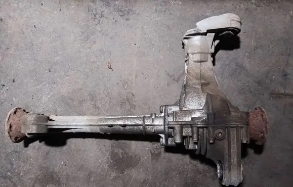 Volkswagen Touareg II Front differential 4460310088