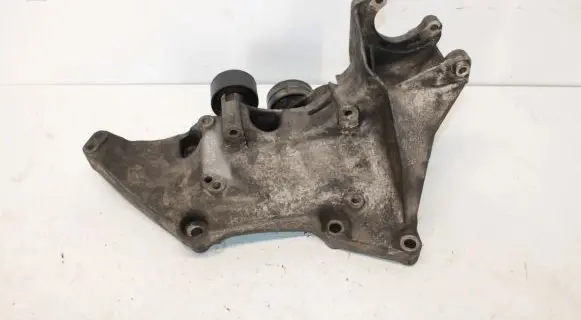 Renault Trafic II (X83) Generator/alternator bracket 8200183234