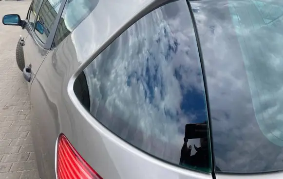 Peugeot 407 Rear vent window glass