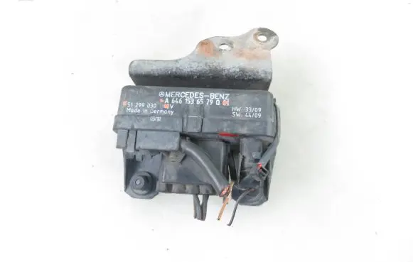 Mercedes-Benz C AMG W203 Glow plug pre-heat relay 51299030 A6461536579Q