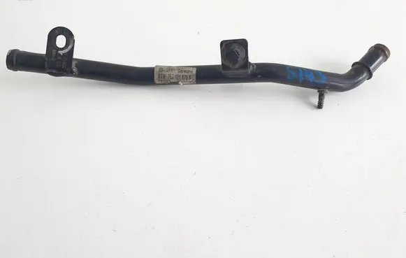 Volkswagen Touareg I Engine coolant pipe/hose 7L6121071B 7L0121070S