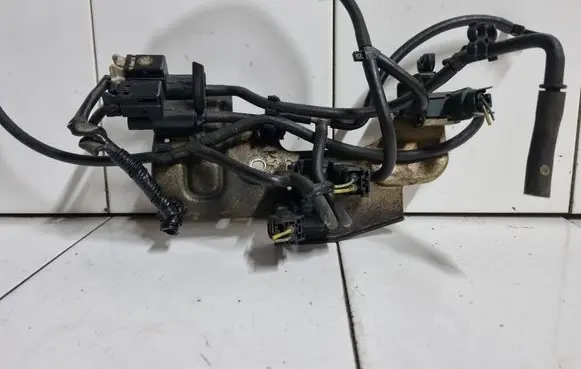 Mazda MPV II LW Turbo solenoid valve K5T44173