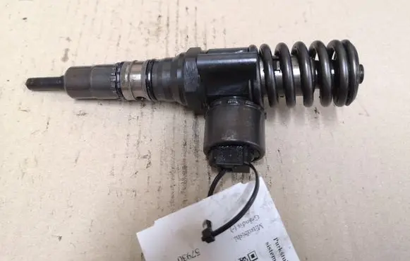 Mitsubishi Grandis Fuel injector 03G130073G