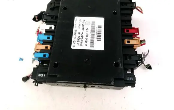 Volkswagen Touareg I Other control units/modules 7L6937049M 05066525