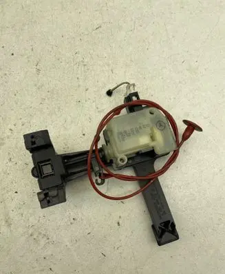 Mercedes-Benz R AMG W251 Fuel tank cap lock A2518200197 A2518200072 A2516390007