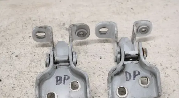Opel Vivaro Front door hinge set 93450652 804005400R