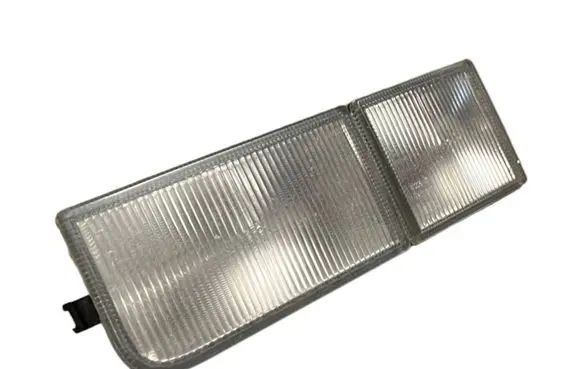 Volkswagen PASSAT B4 Front reflector 3A0941777 858051