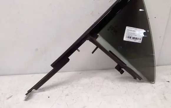 Mercedes-Benz CLS C218 X218 Rear vent window glass 