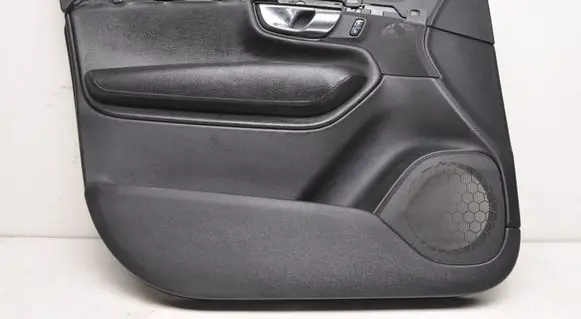Volvo XC90 Front door card panel trim 31393113