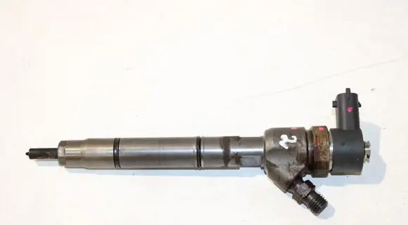 Hyundai i40 Fuel injector 338002A800 0445110411
