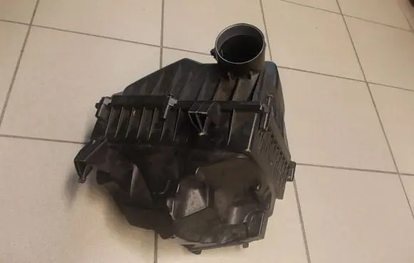 Ford Mondeo MK IV Air filter box cover AG91-9600-AA