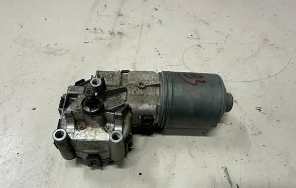 BMW X3 E83 Front wiper linkage and motor 6914577 0390241712 67636914577