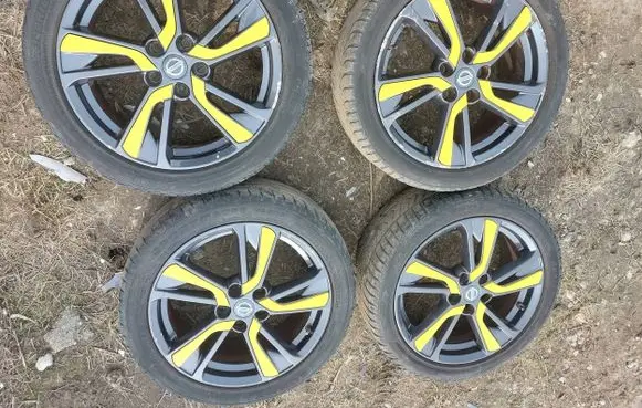 Nissan Juke I F15 R18 alloy rim 
