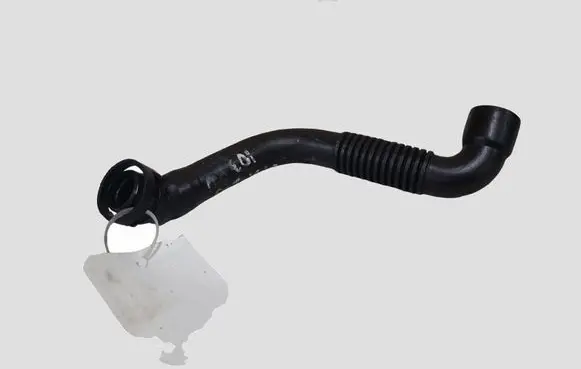 Volkswagen PASSAT B6 Breather hose/pipe 03G103493Q