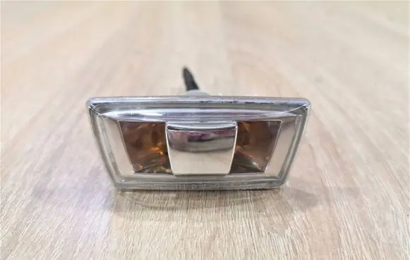 Chevrolet Cruze Front fender indicator light 