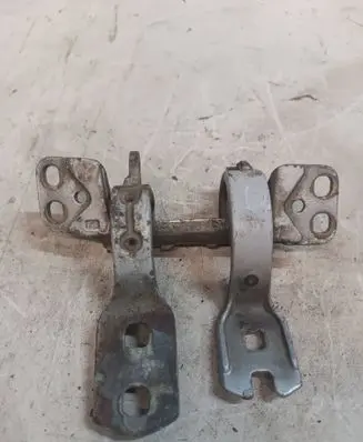 BMW 5 E39 Tailgate/trunk/boot hinge
