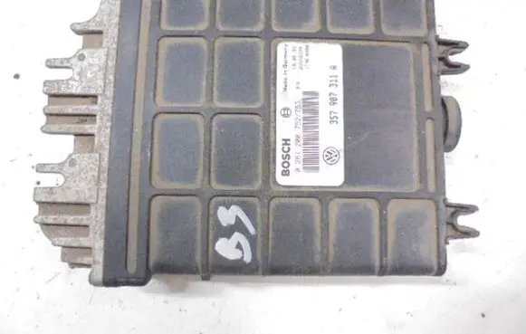 Volkswagen PASSAT B3 Engine control unit/module ECU 357907311A