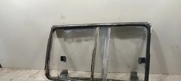 Toyota Land Cruiser (BJ70) Rear side window