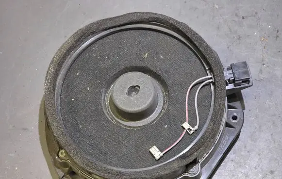 Audi A8 S8 D3 4E Front door speaker 4E0035411M 280379002 4E0035411B