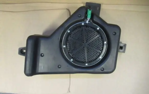 Ford Edge II Subwoofer speaker