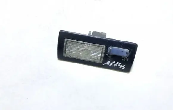 Volkswagen PASSAT B4 Rear seat light 357947291
