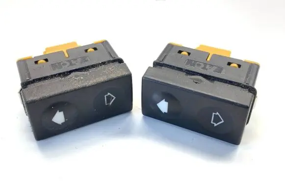 BMW 3 E36 Electric window control switch 8368941