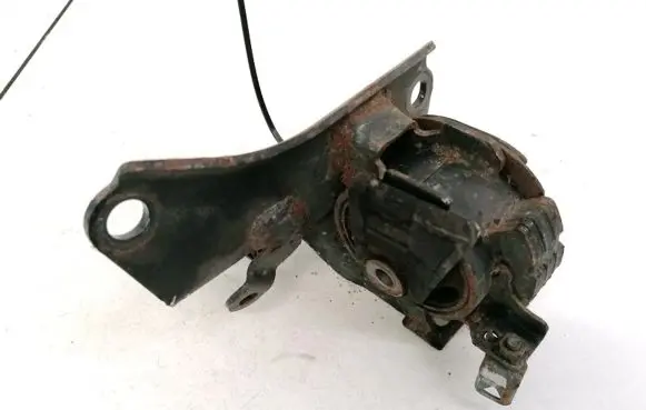 Toyota Avensis T250 Engine mount bracket
