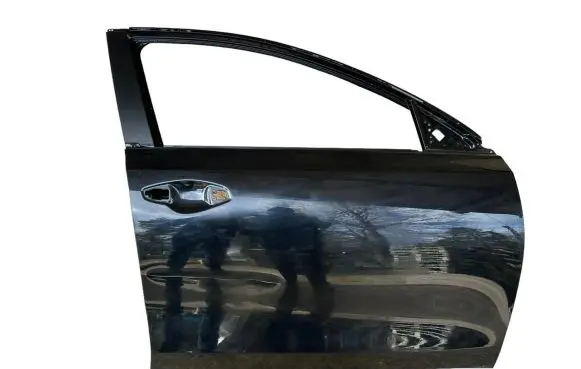 KIA Cerato Front door
