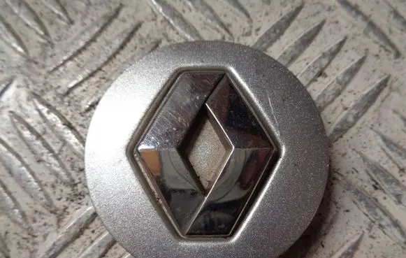 Renault Captur Original wheel cap 8200043899