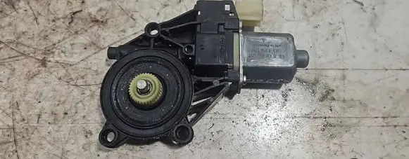 Ford Fiesta Front door window regulator motor 130822407 8A6114553A