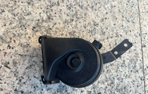 Land Rover Discovery 5 Horn signal HY3213801AA 1447B10 4L10022017