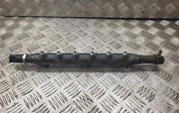 Volvo S60 Fuel main line pipe 8658252