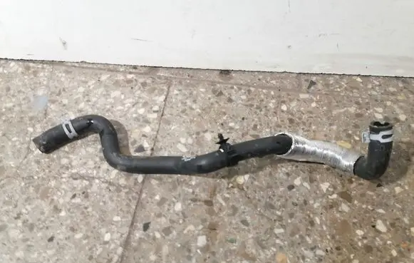 Volvo XC90 Engine coolant pipe/hose 31368127