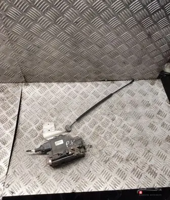 Volkswagen Caddy Front door lock 3d2837015t