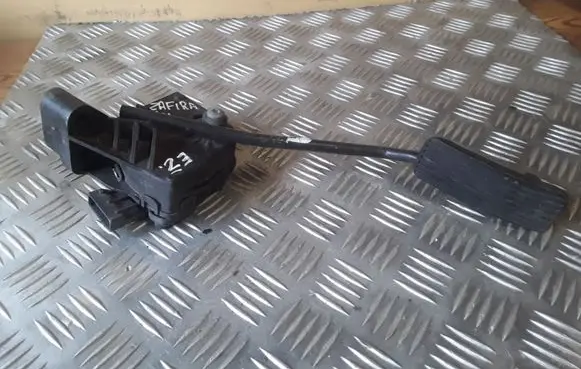 Opel Zafira A Accelerator throttle pedal 6PV00811500 9202343 GM9202343BW