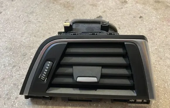 BMW M4 F82 F83 Dashboard side air vent grill/cover trim 9346225