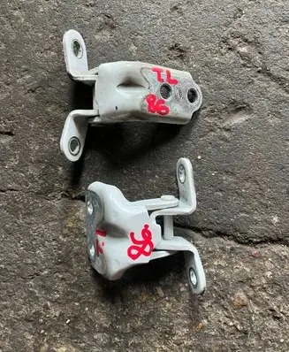 KIA Optima Front door hinge set braknumeruczci