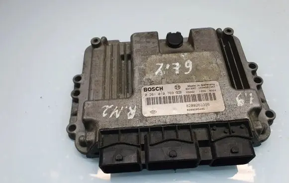 Renault Megane II Engine control unit/module 0281010769 8200263396 8200285406