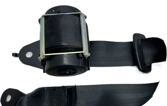 Middle seatbelt (rear)