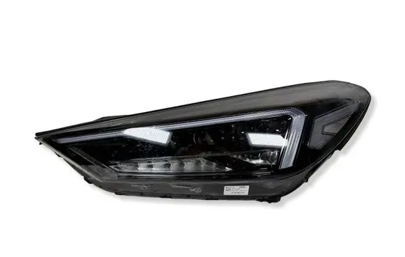 Hyundai Tucson TL Headlight/headlamp 92101D7700