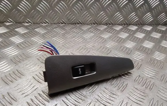 Toyota Corolla Verso E121 Electric window control switch 7427213040 8403013031 514954F02