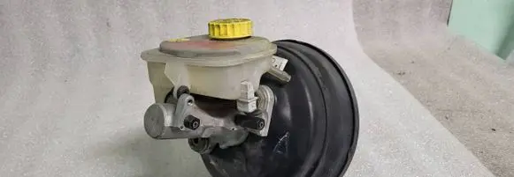 Audi A4 S4 B5 8D Brake booster 483612105