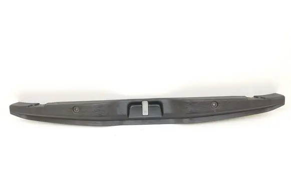 Trunk/boot sill cover protection