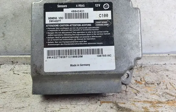 Alfa Romeo 147 Airbag control unit/module 46842421 5WK43277 C100